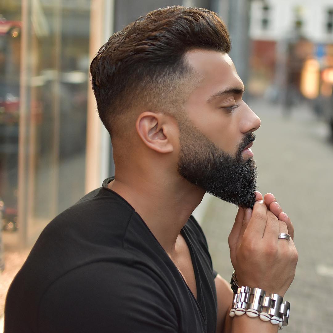 Degrade V  Cabelo curto e barba, Cabelo, Desenho de cabelo masculino